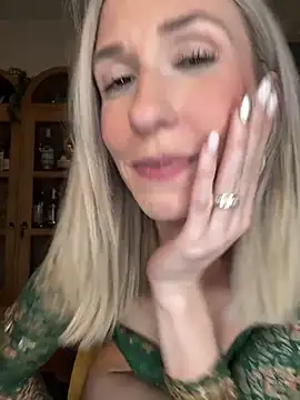 lola_tentatiion live sex cam