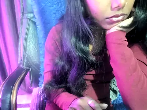 Priya_Sengar's cam snapshot