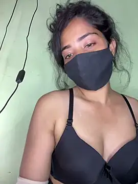 divya_100's cam snapshot