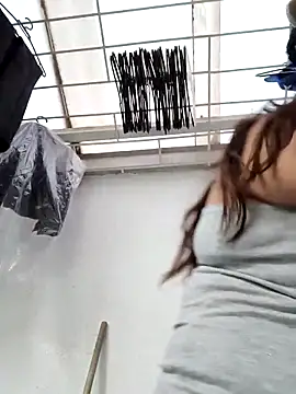 roxanasexy2025's cam snapshot