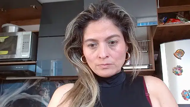 linda-mature43's cam snapshot