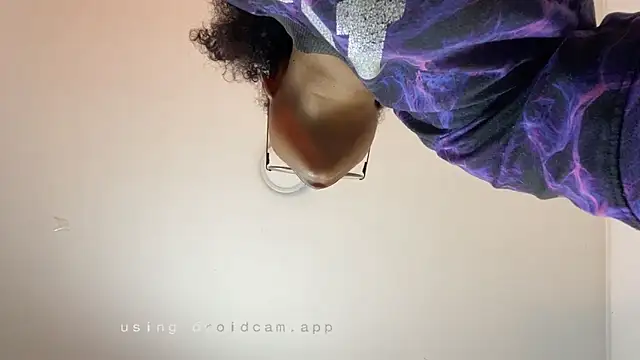 kelly_thomson's cam snapshot