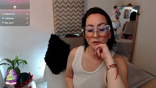 kiara_bermont's cam snapshot