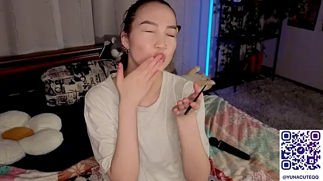 OdetteBiddy's cam snapshot