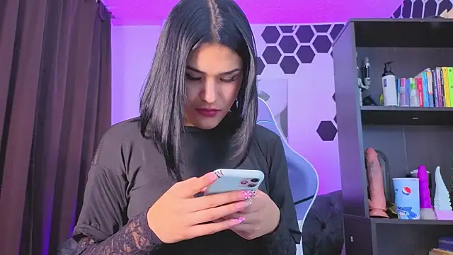 Violet_Jhonson's cam snapshot