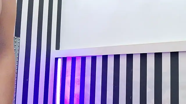 BellaLeclair's cam snapshot