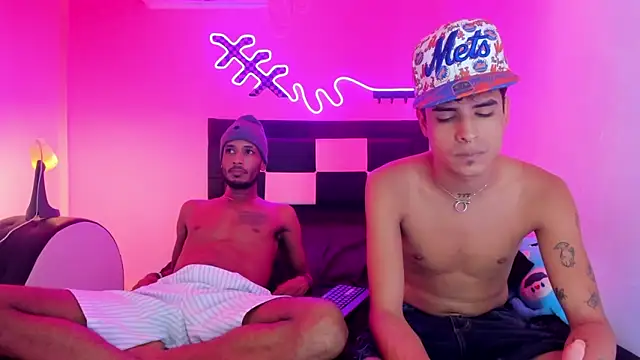 Lucky_boys__X live sex cam