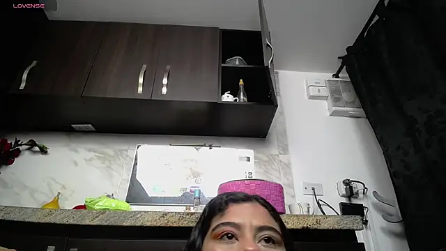 iniyalaboni live sex cam