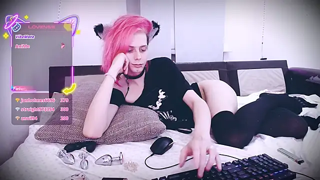 Littlepinkcat live sex cam