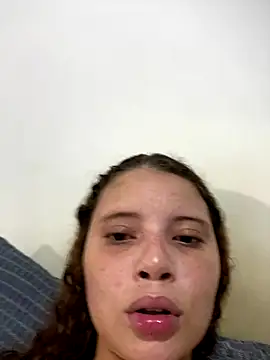 naughty_curly69's cam snapshot