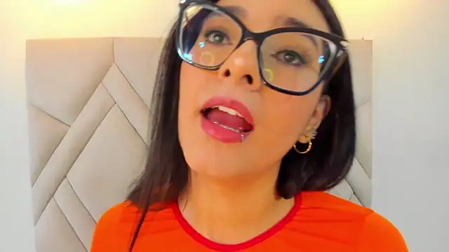 Isis_Osman's cam snapshot