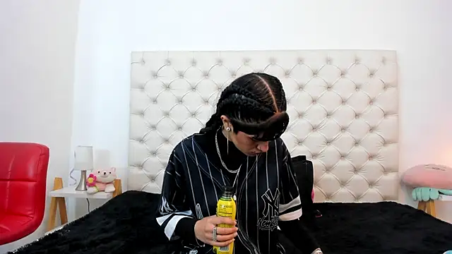 esmeralda06's cam snapshot