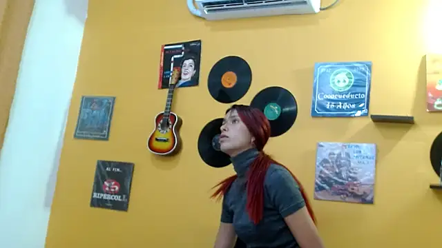 skinnyverus18's cam snapshot