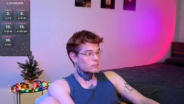 DENIS_HERE's cam snapshot