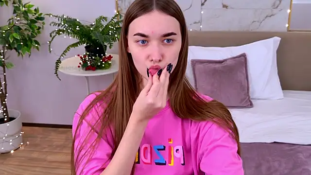 AmadaReine's cam snapshot