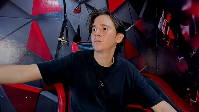 Aaron_LatinMen2's cam snapshot