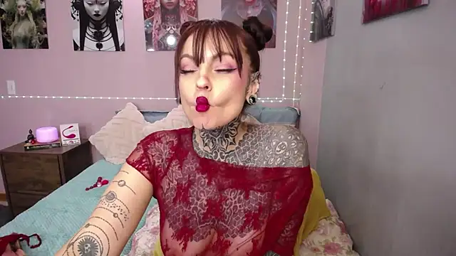 LolaRouse's cam snapshot