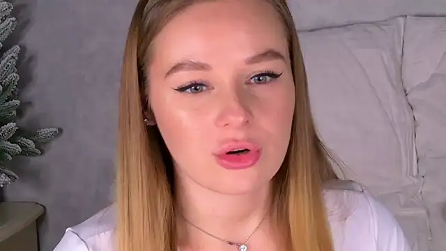 BeatriceEsmont's cam snapshot