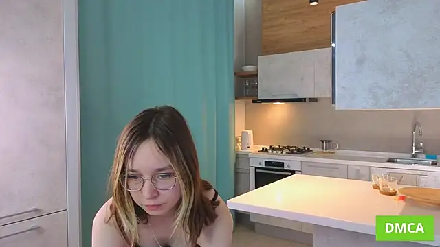 SharriDobes live sex cam