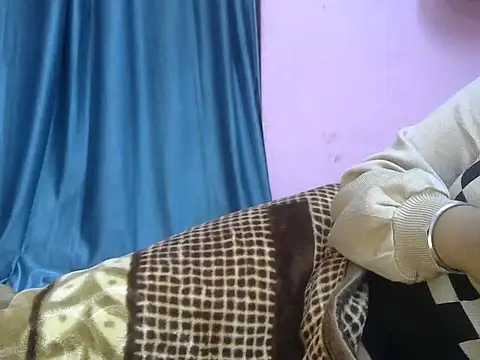 Queenxxx98's cam snapshot