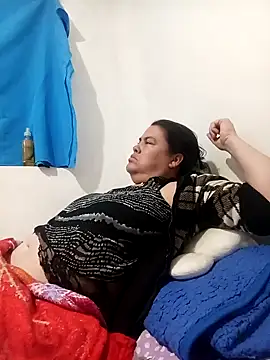 yaneth_'s cam snapshot