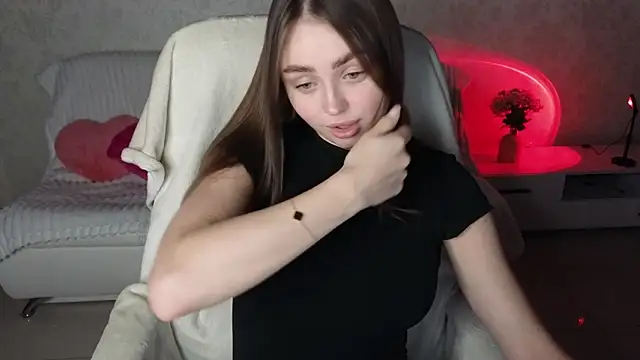 baby_emmaaa's cam snapshot