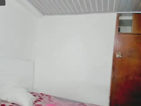 Sofi_rose_'s cam snapshot