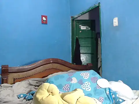 Lauren_baby's cam snapshot