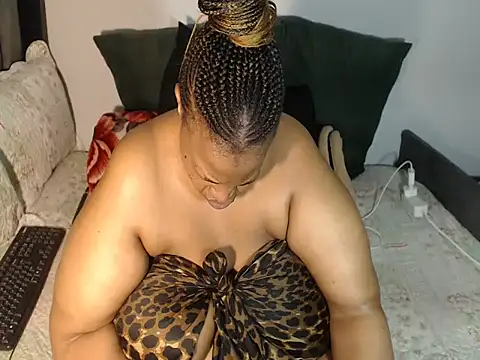 BootyDiva5's cam snapshot