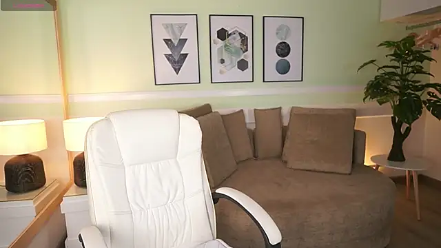 EmilyTurneer's cam snapshot