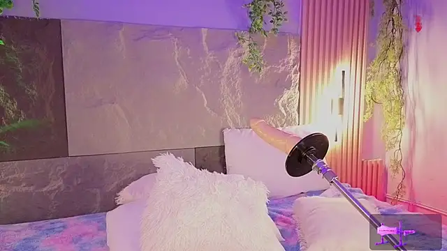 Lolalewis777's cam snapshot