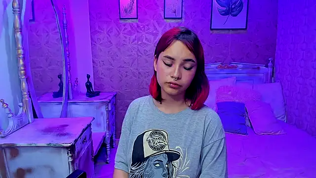 Megane_whitte's cam snapshot