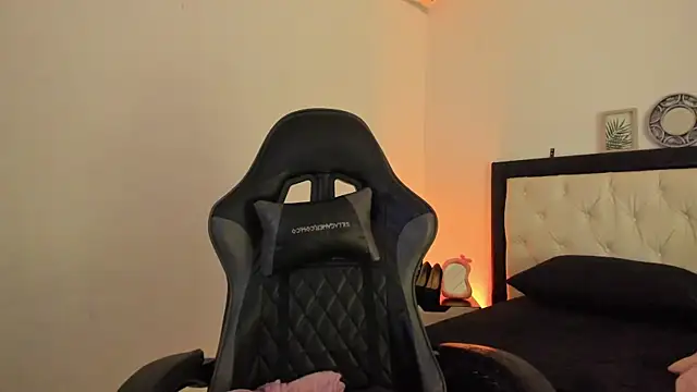 Sara_Roades's cam snapshot