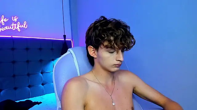 NicolasFerrer18 live sex cam