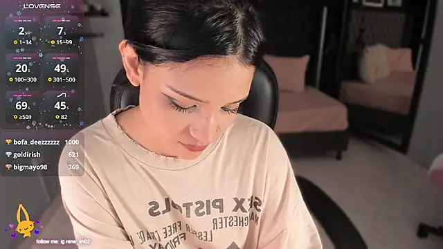 renee_shelby_'s cam snapshot