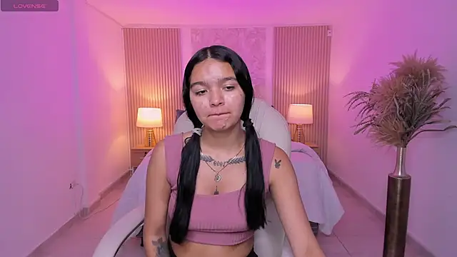 sara_jjones's cam snapshot