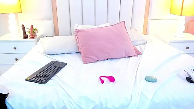 LaylaaDoll live sex cam