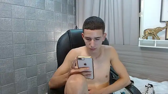 JackSwan18 live sex cam