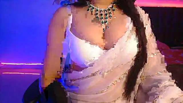 Komalika24's cam snapshot