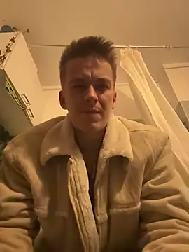 Toyjungee's cam snapshot