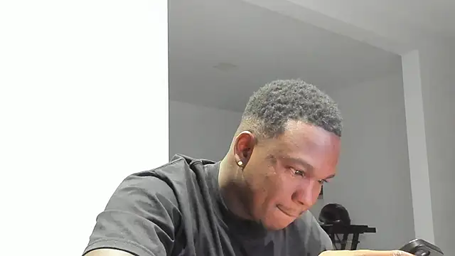 Troykhalil's cam snapshot