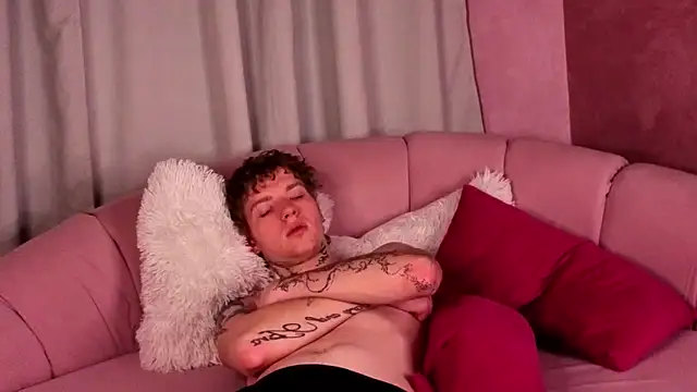 TRAVIS_CLAS's cam snapshot