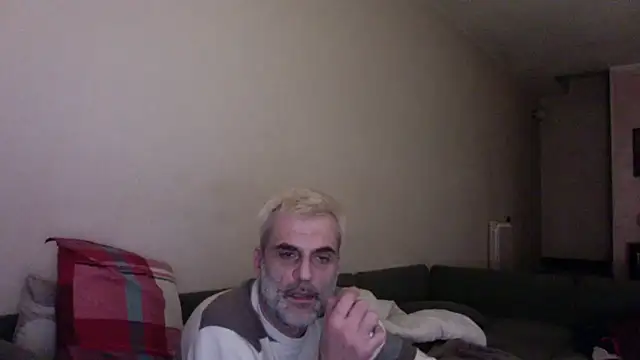 skossa777's cam snapshot