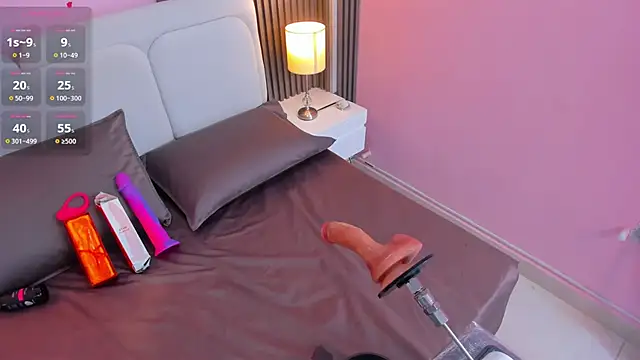 Clawdeen__wolf's cam snapshot