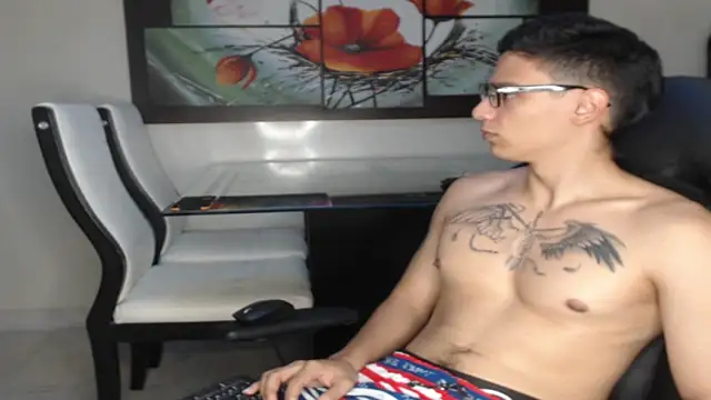 Tobicutee live sex cam