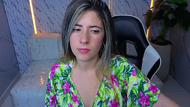 Phoebe_Tx's cam snapshot