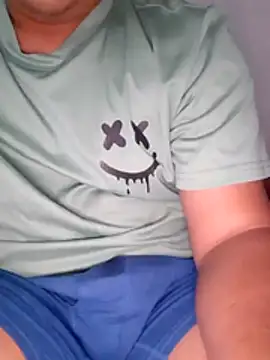 Efrain2090 live sex cam