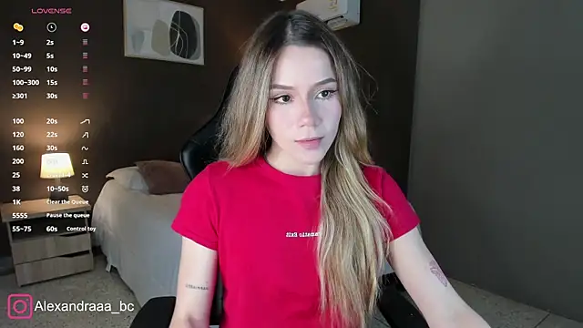 Alexandra-02's cam snapshot