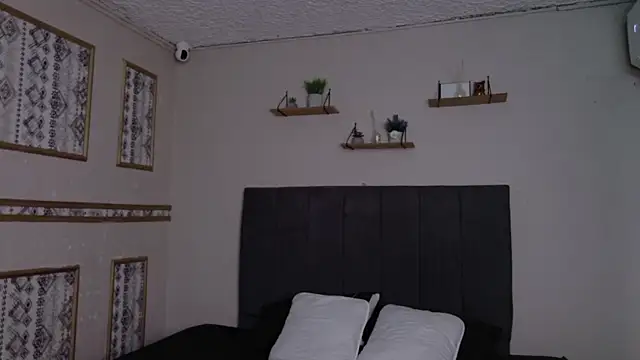 Thony_Big live sex cam