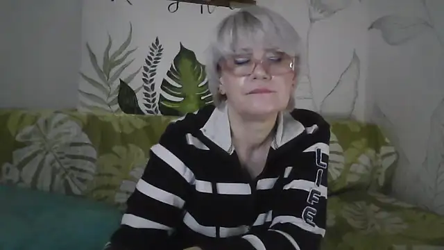 Catty_Lady's cam snapshot